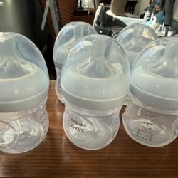  gently used/new baby stuff