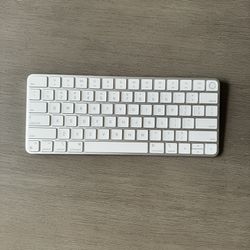 Magic Keyboard/Touch ID