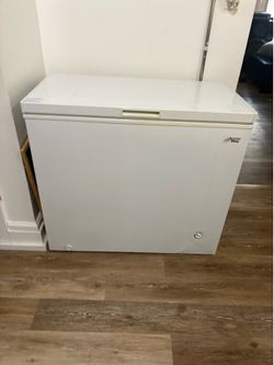Deep freezer