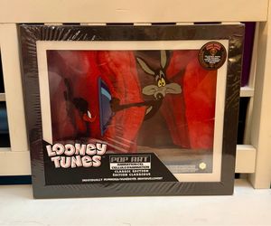 Exclusive POP ART Classic Collectible Limited Edition with Digital Twin Collectible | Authentic Scene from Looney Tunes™ - Scene from Fast and Furryou