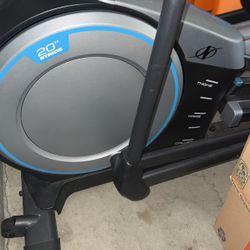 Nordic Track Elliptical Used Great Condition 