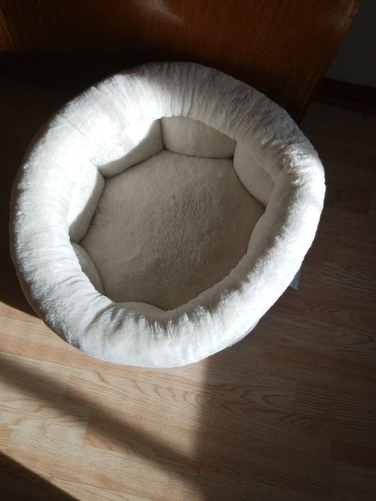 Plush Cat/Dog Bed