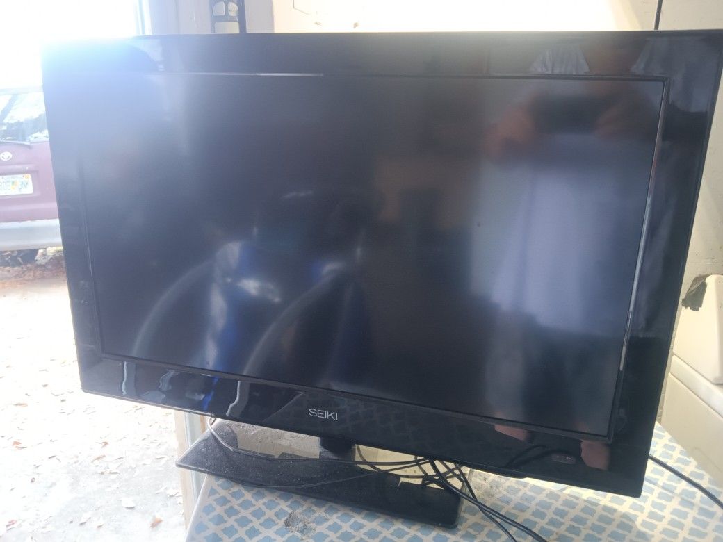 36' Flat screen TV