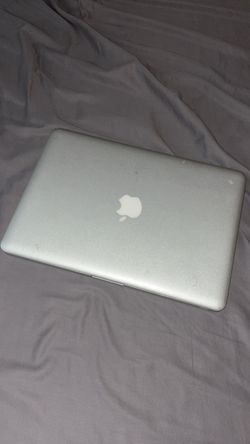 Apple Macbook Pro (Read Description!!!)