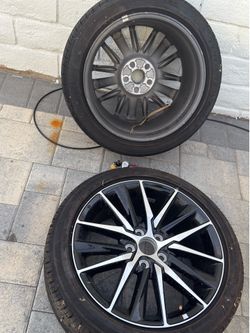 Tire rim Toyota Camry 2025