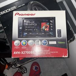 Car Radio and Speakers