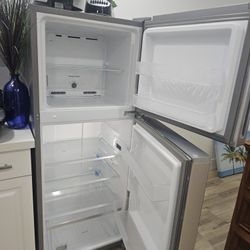 Brand New Kenmore Fridge Stainless Steel