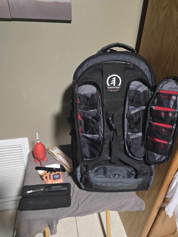 Tamrac Camera Backpack With Lens Cleaners