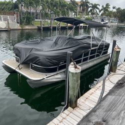 Pontoon Boat