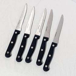Set of 5 Farberware Serrated Steak Knives