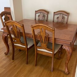 Dining Room Table 