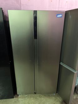 🚨 (Scratch & Dent) Stainless Steel Side-by-Side Refrigerator with Integrated Control Panel – Frigidaire 🚨