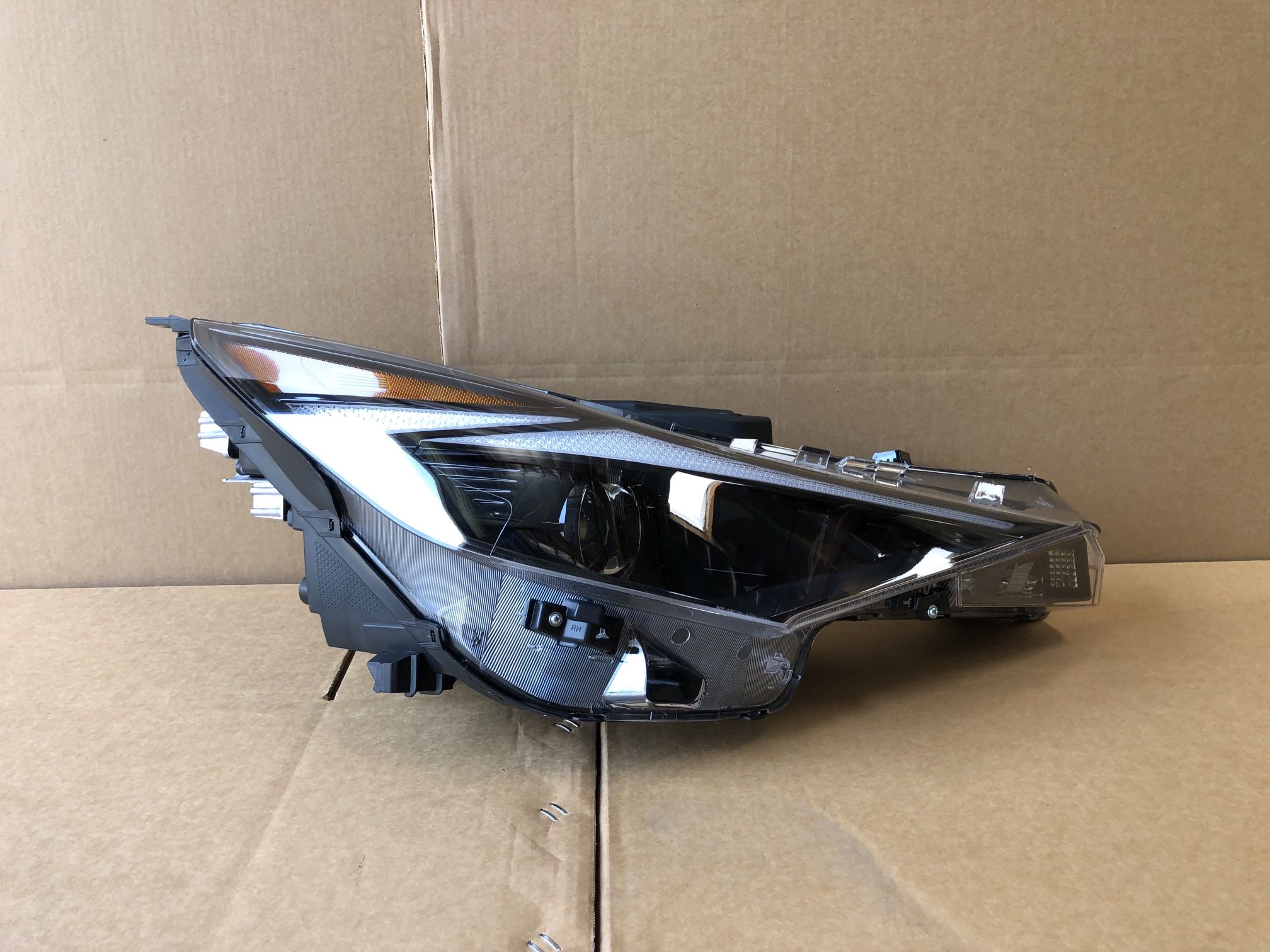 Halogen Headlight For 2021 2022 2023 Hyundai Elantra