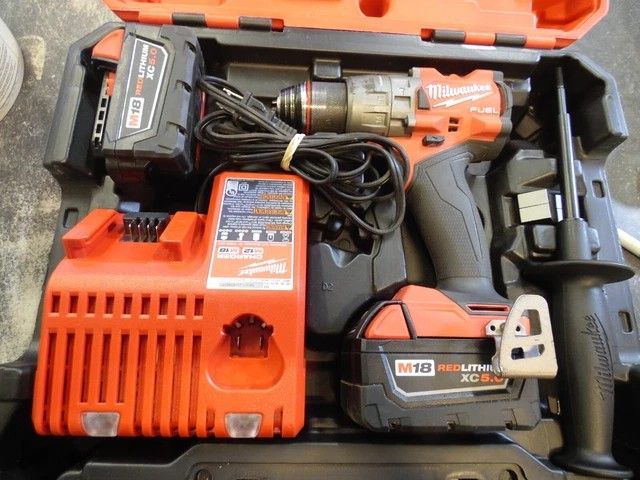 Milwaukee M18 FUEL 1/2 Hammer Drill/Driver