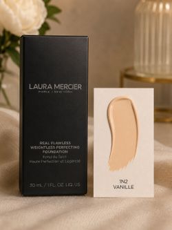 Laura Mercier Real Flawless Weightless Perfecting (Vanille)