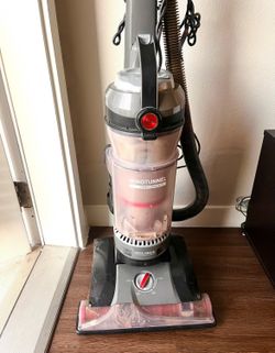 Hoover WindTunnel Vacuum (Pick Up in Cedar Park)