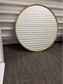 Wall mirror