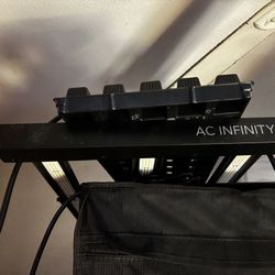 2 AC INFINITY GROW LIGHT Evo3