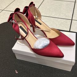 8.5 Red Mid Heel Pumps [NEW]