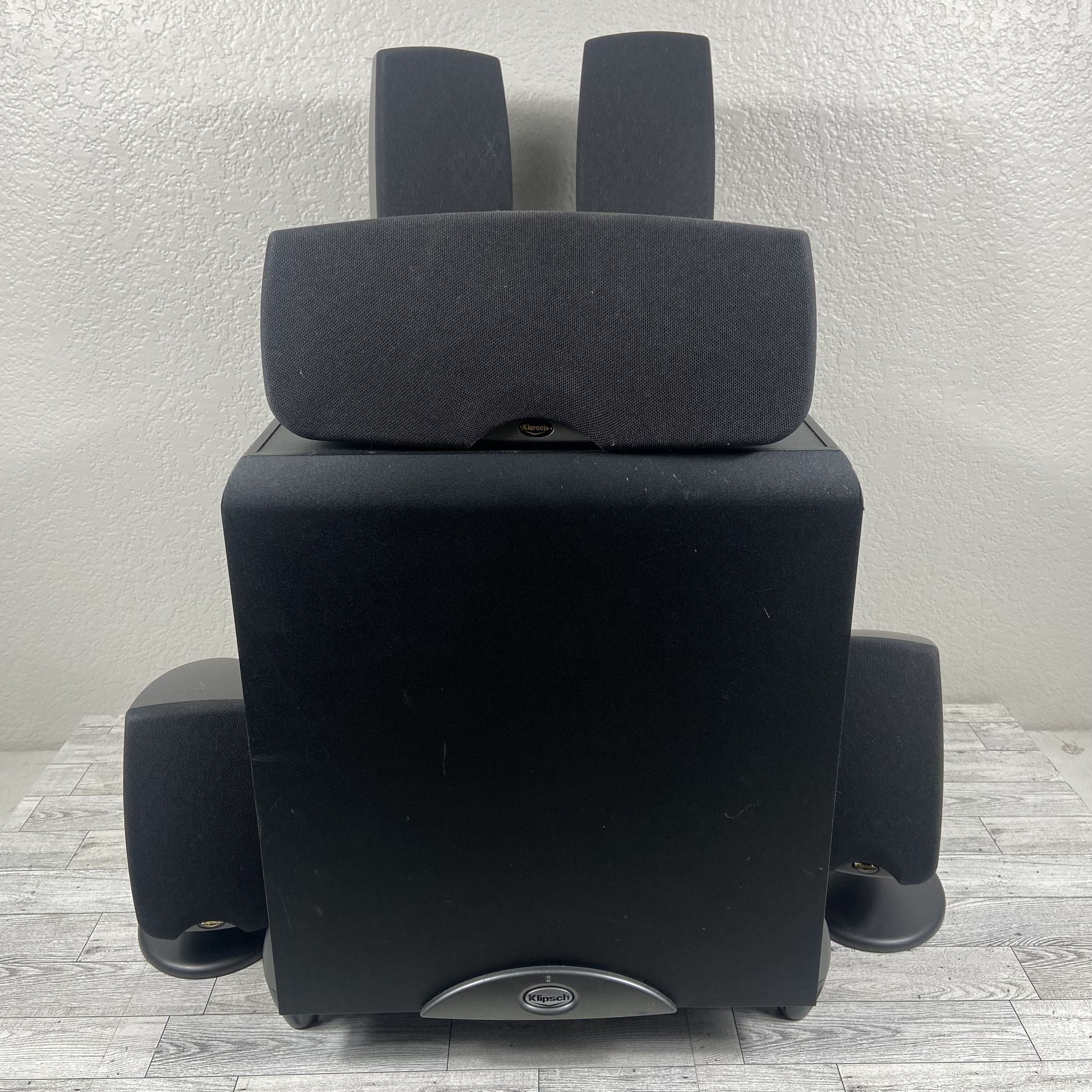 Klipsch Synergy SUB-10 Powered Subwoofer 120V Black Home Theater Audio Speaker