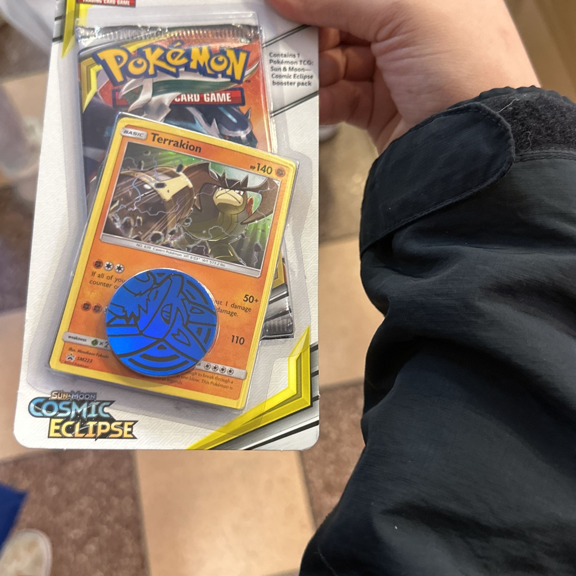 Pokémon Cosmic Eclipse Booster Pack