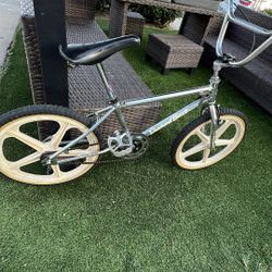 1980’s Diamond Back Viper Og Skyways 