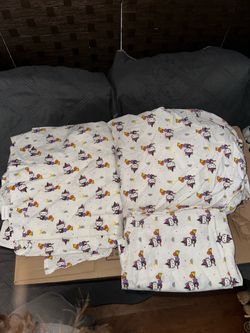 Hello Kitty Halloween Queen sheet set