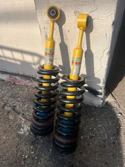 Toyota Tacoma FRONT SHOCKS