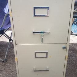 File Cabinet 2 Drawer Locking w/ Keys