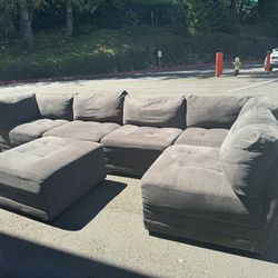 Sectional Costco Couch Sofá (Free Delivery)🚚
