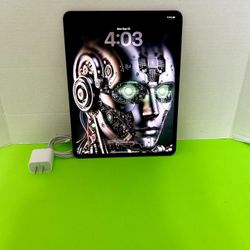 2024 Apple iPad Pro 13 Inch M4  7th Gen ,256GB , WIFI + Cellular ,Battery Cycles  82