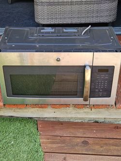 GE Microwave (Free)