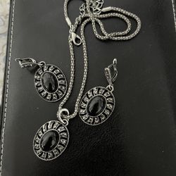 Brand New Pendant With Chain And Earrings Pick Up Raseda And Vanowen 