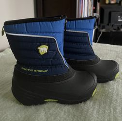 Boys Blue & Black Snow Boots Size 10 & 11