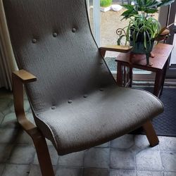Modernist-1951 Eero Saarinen Grasshopper Chair