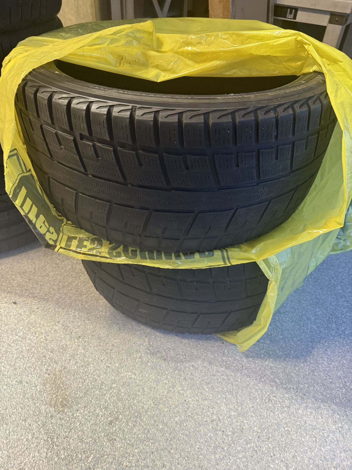 Pair of 295/35R21 Tires