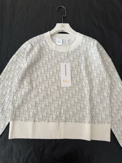 D sweater