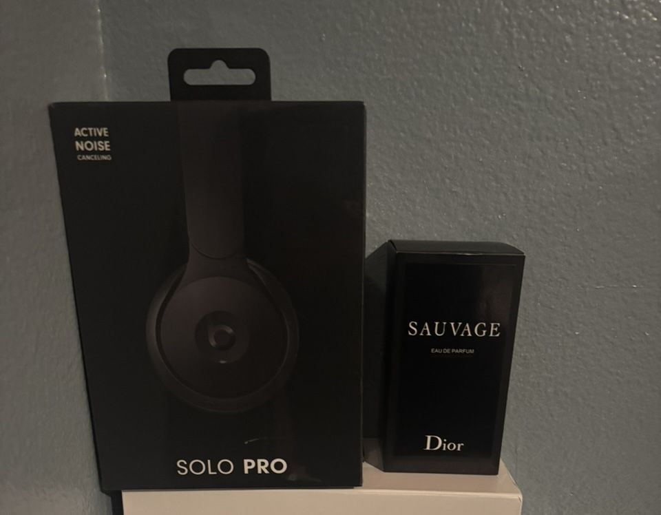 Beats by Dre Solo Pro Wireless Headphones - Black