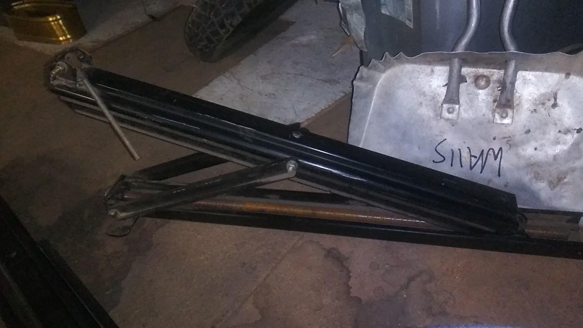 Tent and trailer Leveling jacks