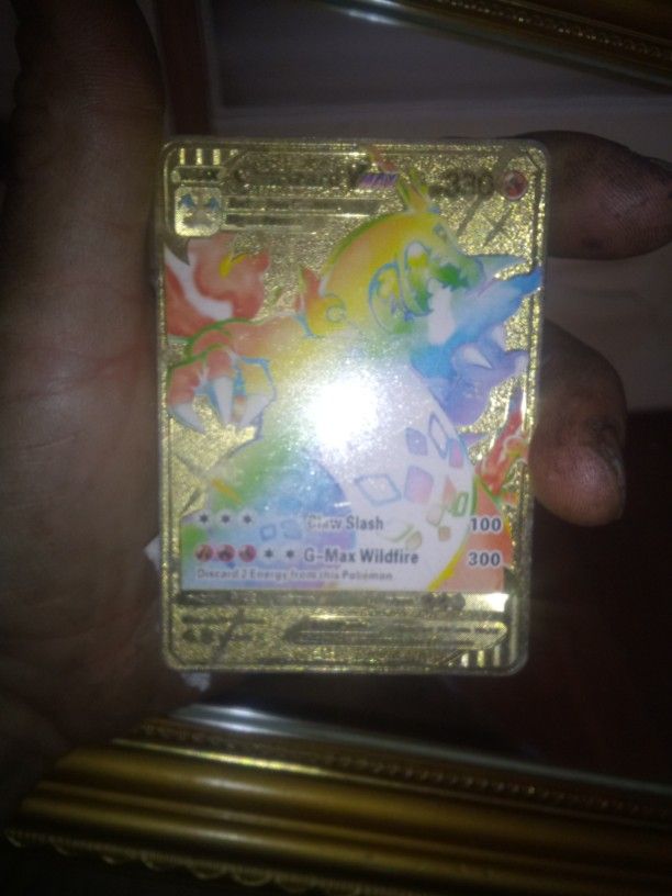 Charizard Gold Card V-Max