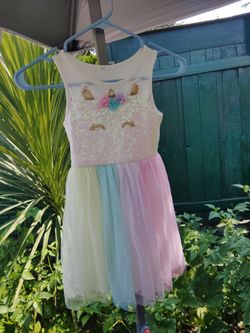 Girl Dress size 5-6