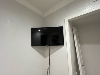 TV LED 32’