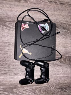 PS4 + cables + 2 controllers