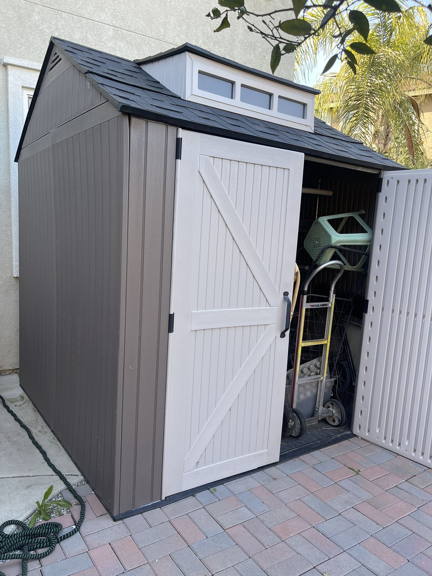 Used Rubbermaid 7x7 Shed