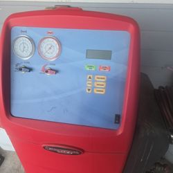A/C recovery/recycling/recharging machine used only a couple of times basically new works excellent