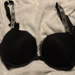 Victoria’s Secret Push-Up Bra With Diamonds