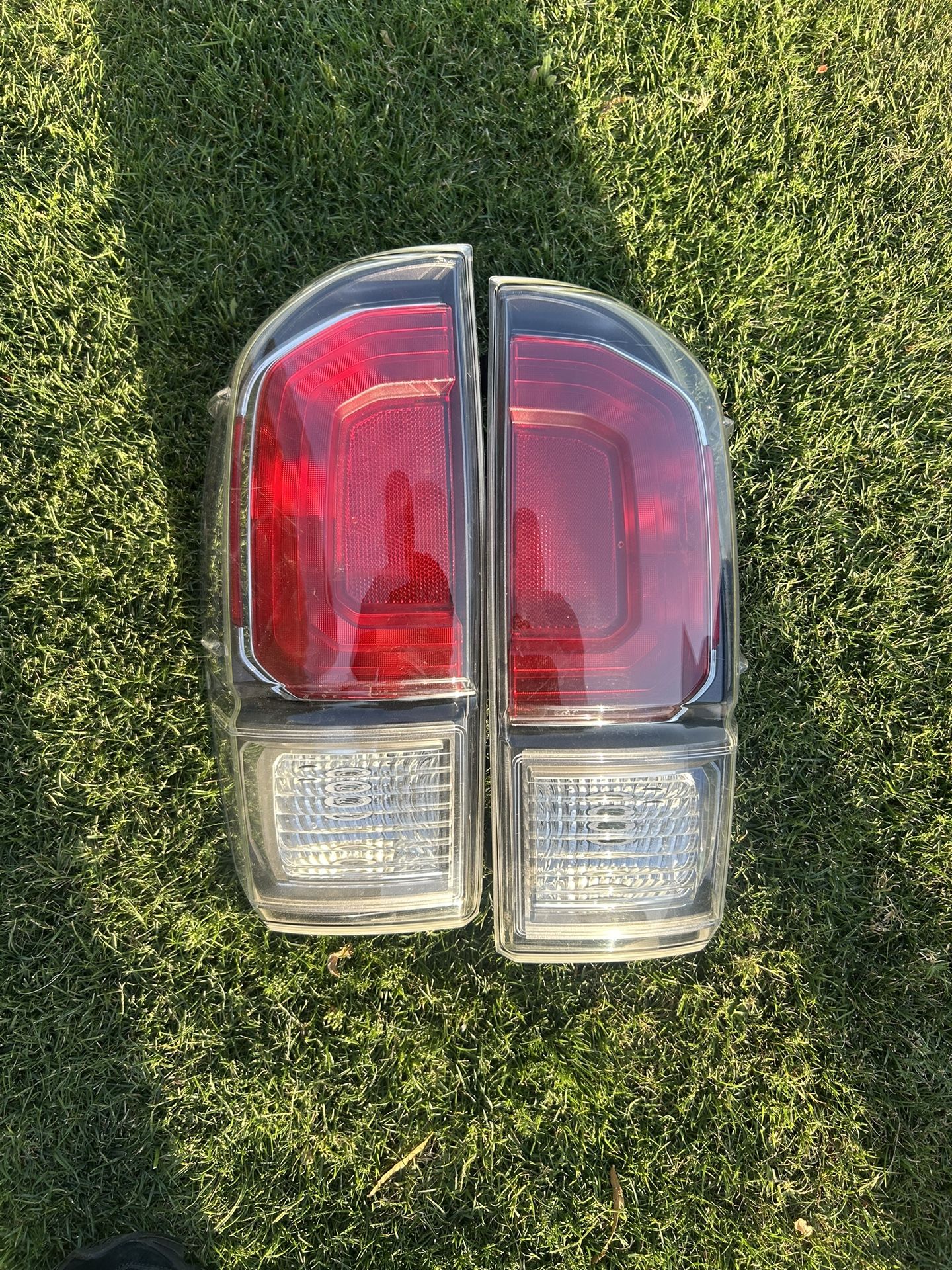 2021 Toyota Tacoma TRD Sport Tail lights