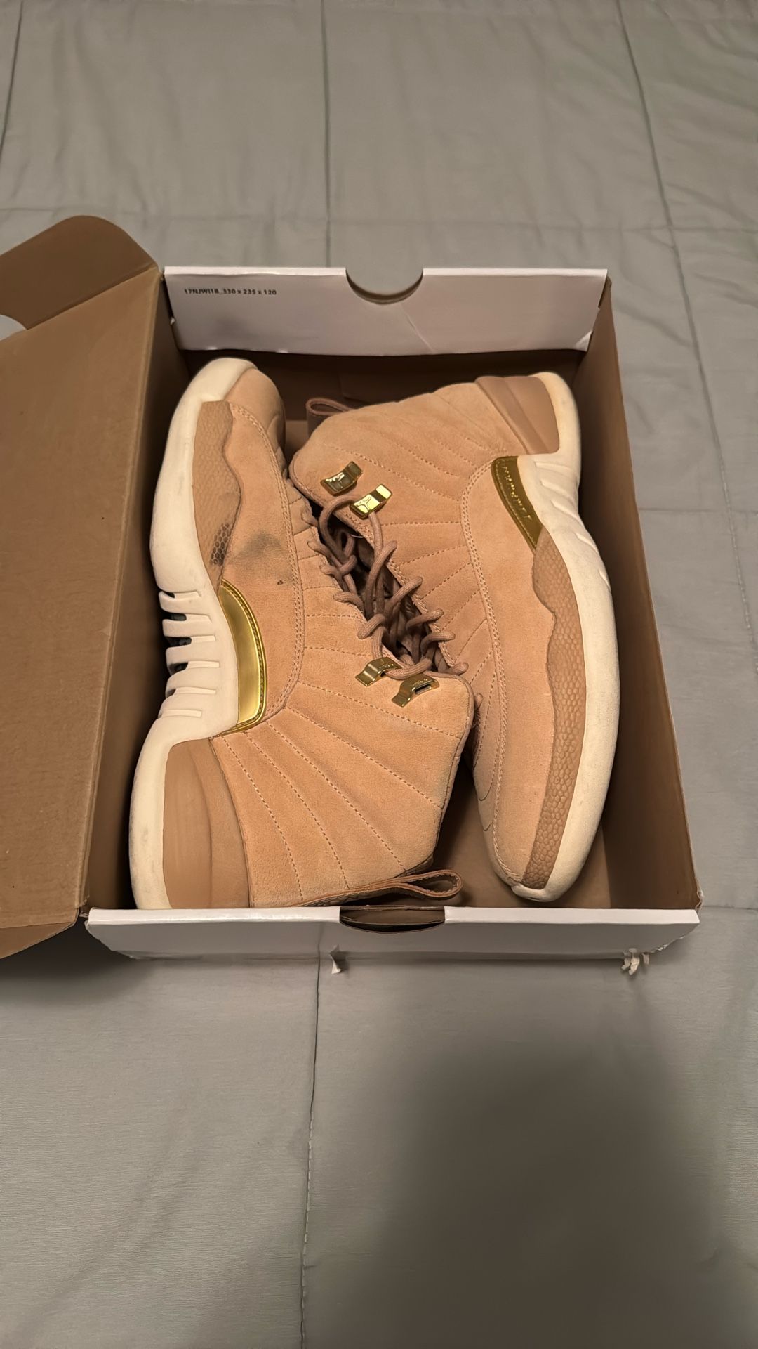 WMNS Air Jordan 12 Retro