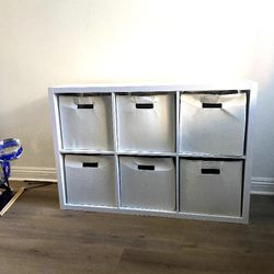 White 6 Cube Storage Container.