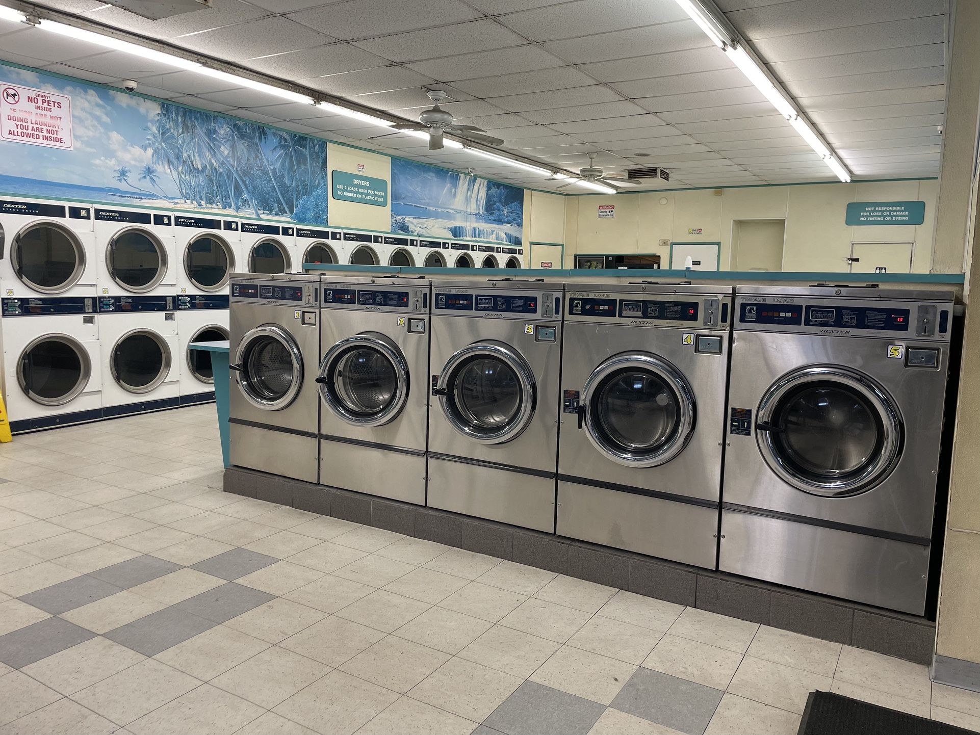 Coin laundry business FOR SALE 